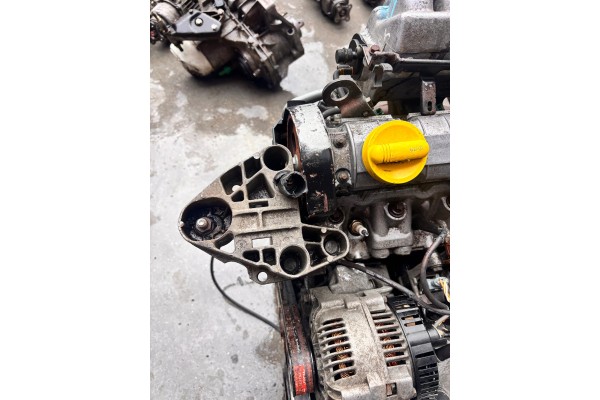 scenic-1 2.0 8valf F3R Motor Kulağı