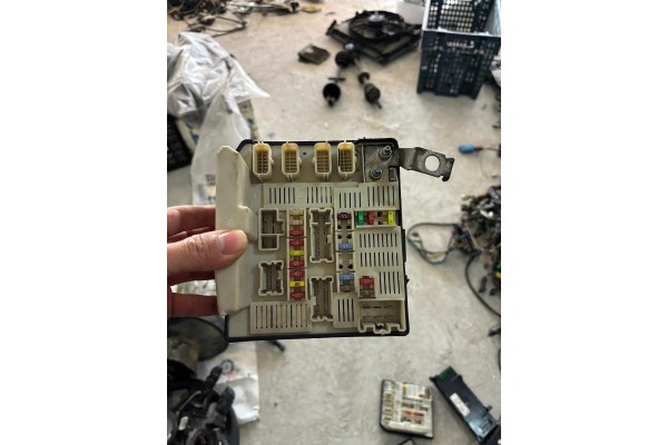 Megane-2 Sigorta Tablası Megane-2 Sigorta Tablası