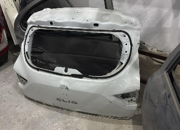 Clio-4 Bagaj Kapağı