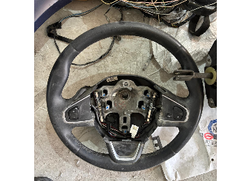 Clio-4 Direksiyon Simidi