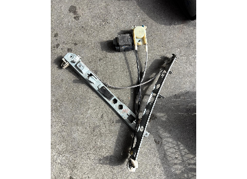 Megane-2 Sağ Ön Elektrikli Cam Krikosu